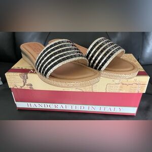 Women’s Slide Sandals - Back & Gold 6 1/2WW